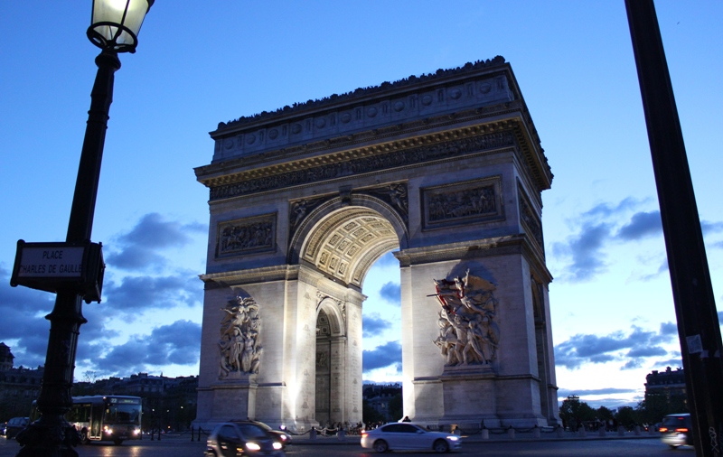 Luk triumfalny w Paryzu