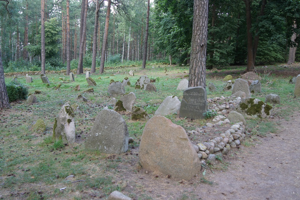 Międzyreligijny apel o poszanowanie cmentarzy