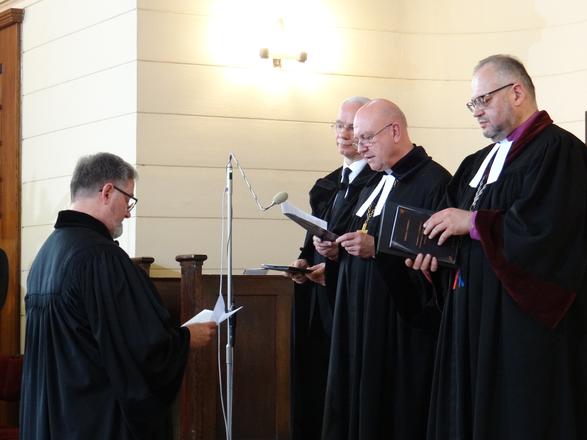 Ks. Semko Koroza wprowadzony w urząd biskupa Kościoła reformowanego