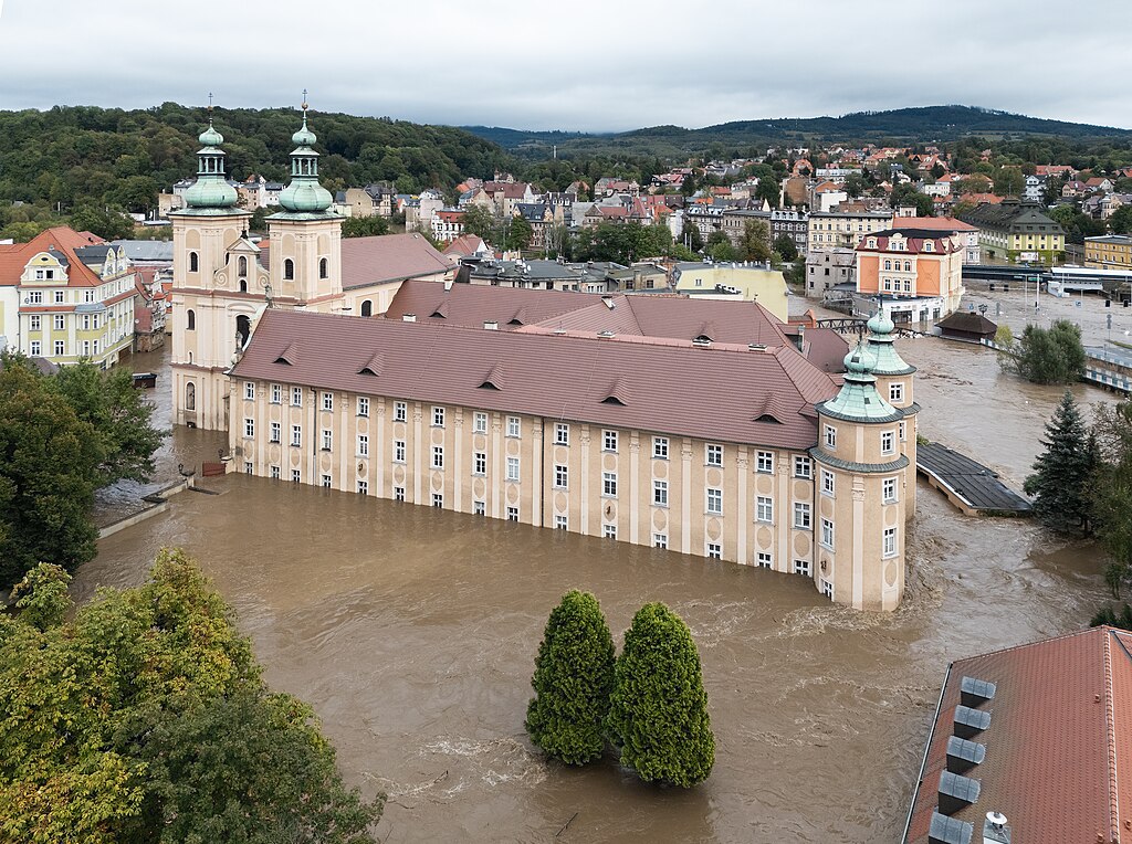 Kościoły apelują o pomoc powodzianom