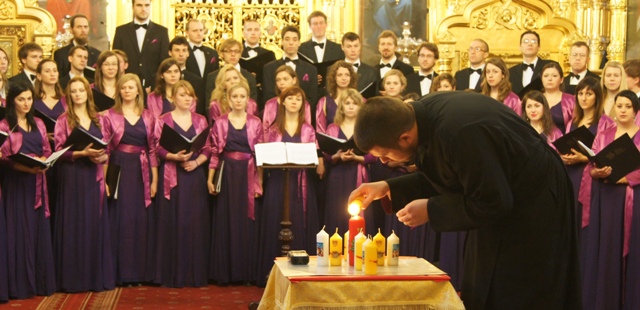 Koncert inaugurujacy Wigilijne Dzielo Pomocy Dzieciom 2012 w warszawskiej katedrze prawoslawnej (fot. Michal Karski)